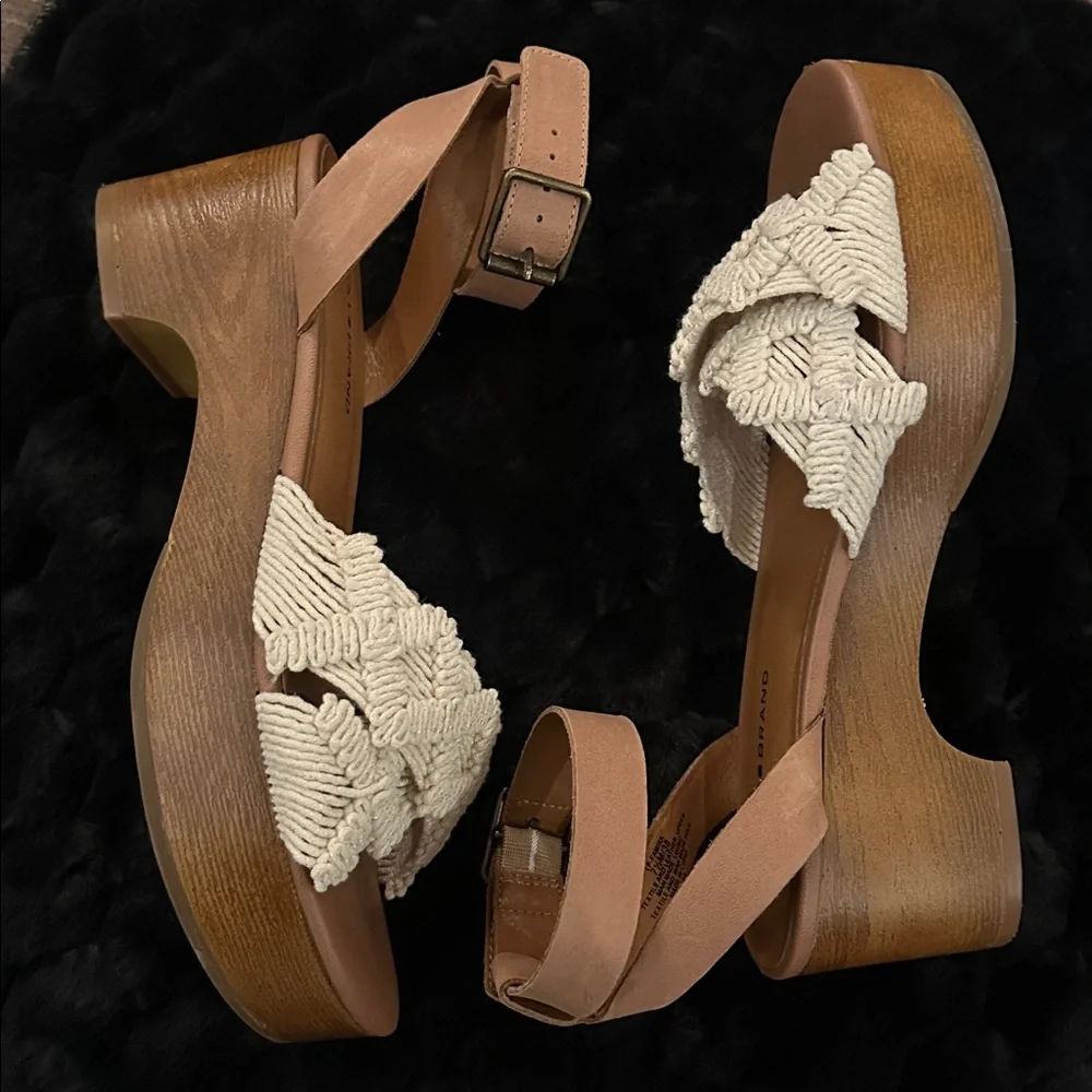 Lucky Brand Women's Crochet Cream and Tan Wedge Sandals